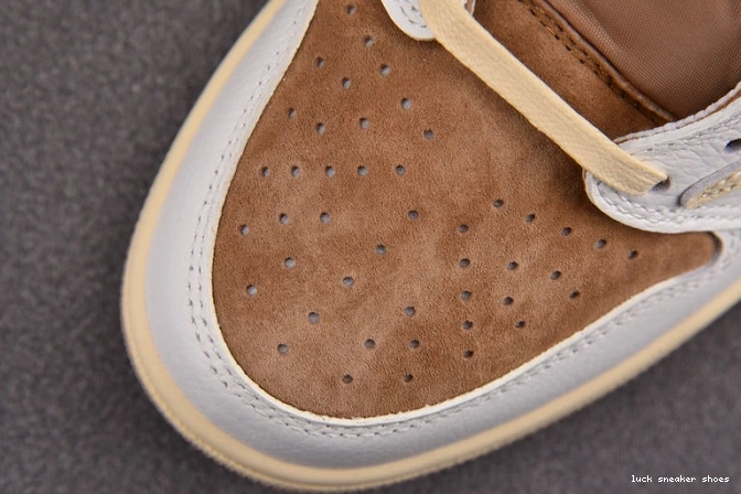 Reps LUCY OG Low Scott x Travis 1 SP AJ DM7866-106 0712
